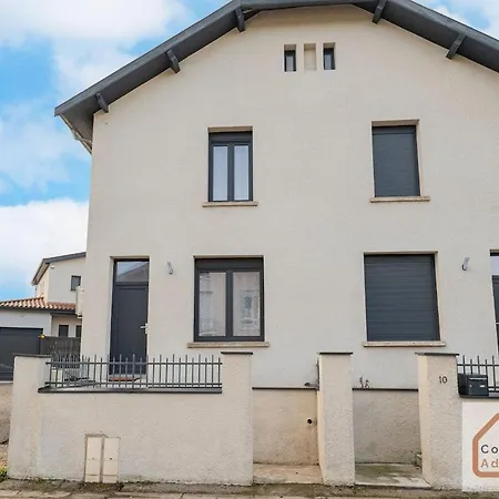 Agreable Maisonnette A Proximite D'eurexpo *