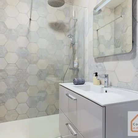 Agreable Maisonnette A Proximite D'eurexpo Lägenhet